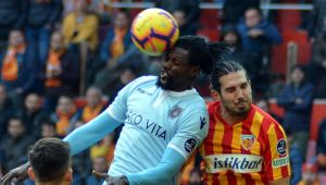 Kayserispor, Adebayor ile görüşüyor