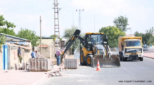 Kocasinan Belediyesi, 5 Mahalleyi Birbirine Bağlayan Yolu Yeniliyor