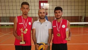 Play Voleybolu Şampiyonları Melikgazi'den 