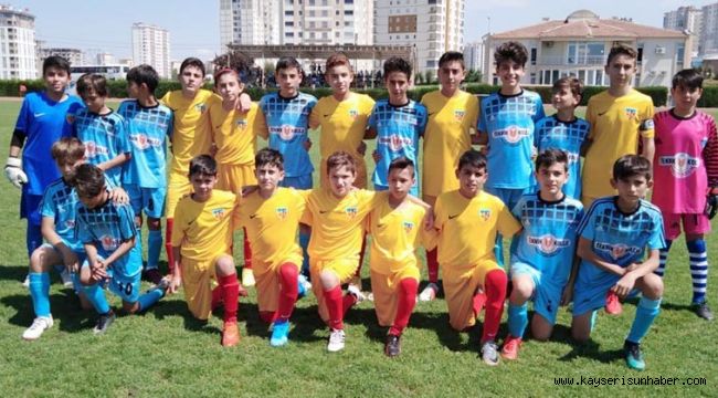 Zafer Bayramı U-13 Futbol Turnuvası Tamamlandı 