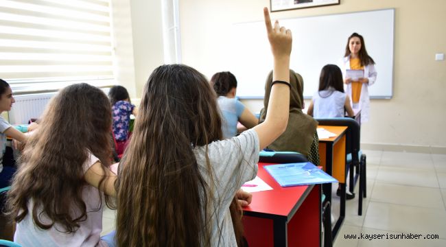 KAYMEK Bu Yıl, 15 Tesiste Ve 90 Branşta Kurs Verecek