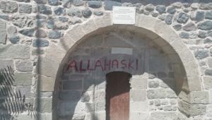  Kayseri'de Tarihe Büyük Saygısızlık