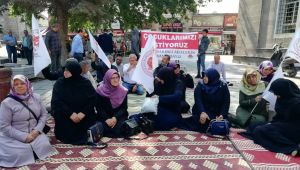 Kayserili Annelerden, Diyarbakır'da Eylem Yapan Annelere Destek 