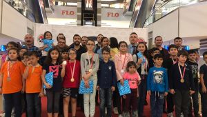 Çocukların Kıyasıya Satranç Mücadelesi