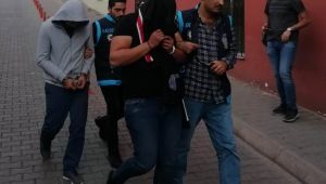 Dolandırıcılara Kandı, 200 Bin Tl'lik Altını Yol Kenarına Bıraktı