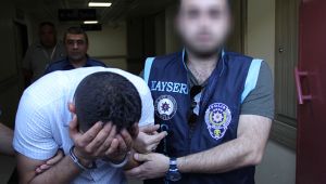Eşini Öldüren Katil Saklandığı Evde Yakalandı