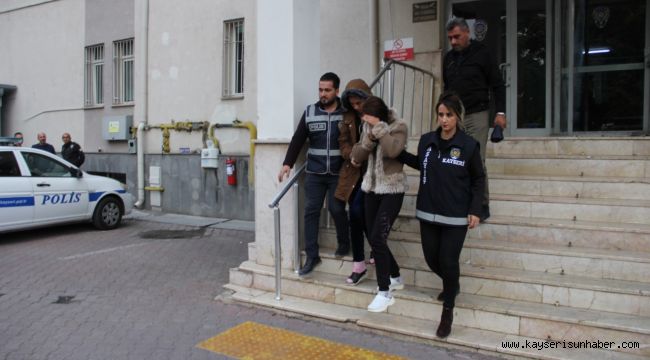 Genç hırsızlar saklandıkları evde yakalandı