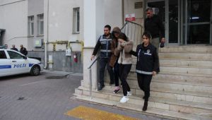 Genç hırsızlar saklandıkları evde yakalandı
