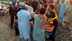 Pakistan’da tren yangını faciası: 73 ölü