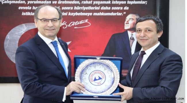 YÖK Başkan Vekili Rahmi Er, Erciyes Üniversitesi'nde 