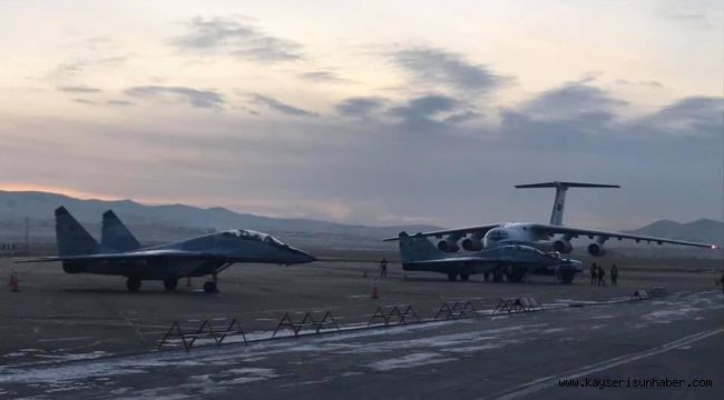 Rusya, Moğolistan'a Sattığı Uçakları Teslim Etti