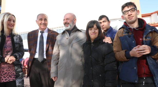 Başkan Çolakbayrakdar, Engellilerin Yüreğine Dokundu