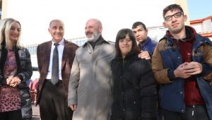 Başkan Çolakbayrakdar, Engellilerin Yüreğine Dokundu