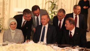 Çopuroğlu, Cumhurbaşkanı Erdoğan’a pastırma ikram etti