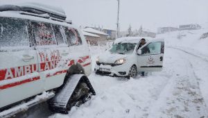 Hemodiyaliz hastaları paletli ambulansla kurtarıldı 