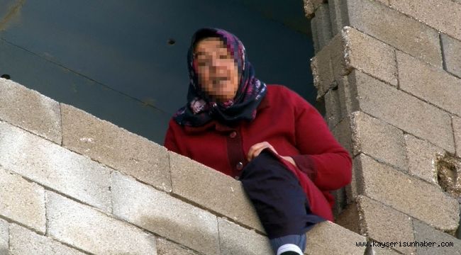 Kızının Gelmesini İsteyen Kadın İntihara Teşebbüs Etti