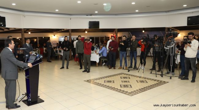 ERÜ Rektörü Çalış, Gazetecilerle Bir Araya Geldi