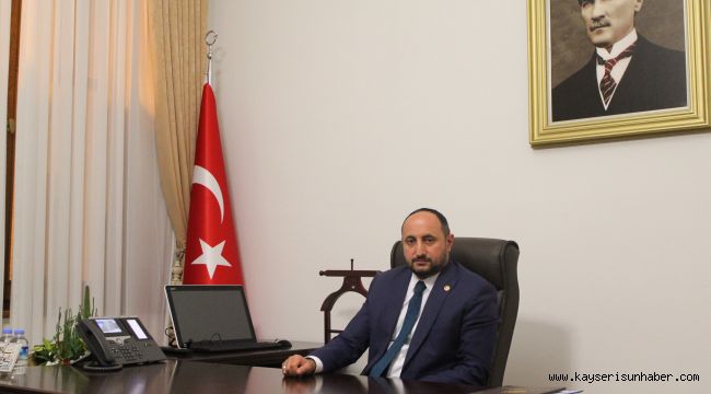 İsmail Emrah Karayel: Bayrağımıza yapılan hadsiz eylem kabul edilemez