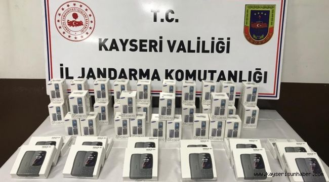 Jandarmadan kaçak cep telefonu operasyonu