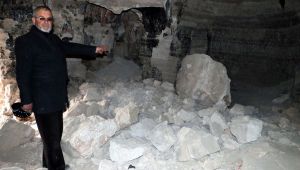 Kaya kiliseyi, defineciler talan etti