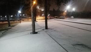 Kayseri'ye beklenen kar yağdı  