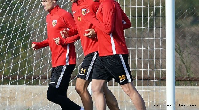 Kayserispor, Enver ve Zoran ile anlaştı 