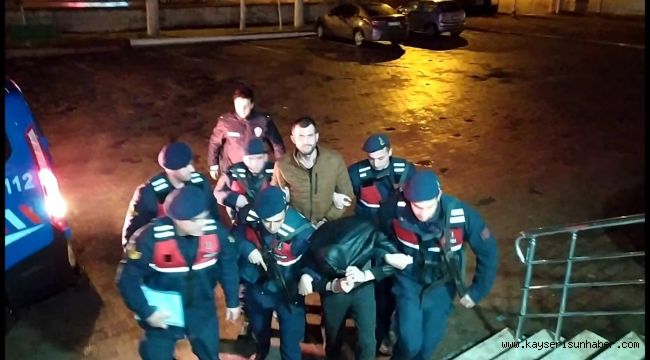 Yabancı uyruklu kadını öldüren 2 zanlı tutuklandı