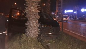 Ak Parti Genel Başkan Yardımcısı Mehmet Özhaseki Antalya'da trafik kazası geçirdi   