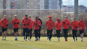 Robert Prosinecki: Göztepe maçı ile seriye başlamak istiyoruz