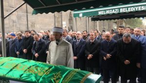 Kayseri İl Müftüsü Şahin Güven babasının cenaze namazını kıldırdı