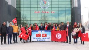 Tunuslu gençler Türk kültürünü tanıyor 
