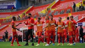 Kayserispor teknik heyet ve futbolculara ödeme yaptı