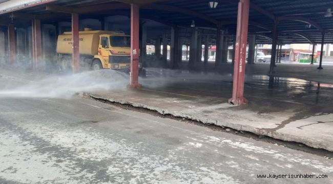 Semt pazaryerleri dezenfekte ediliyor