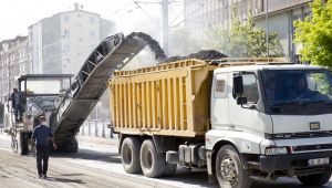 Büyükşehir çalışmalarını kısıtlama günü de devam ettirdi