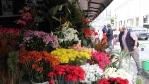 Kayseri'de çiçekçilerde 'Anneler Günü' hazırlığı