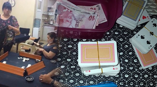 Kumar oynarken yakalanan kadınlar