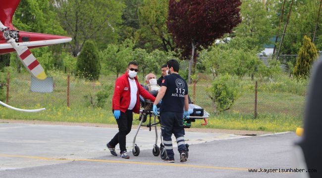 Parmağı kopan adamın imdadına hava ambulansı yetişti