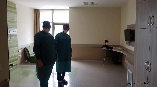 Koronavirüs tedavisi gören öğrenciler, LGS'ye hastanede girdi