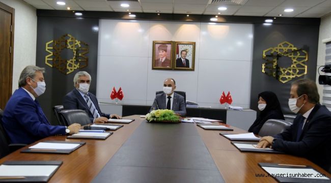 Eğitime hayırsever katkısı devam ediyor