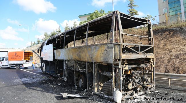 Kayseri’den İstanbul’a giden otobüs yolda alev aldı