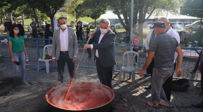 Salça günlerinde ilk salça Başkan'dan