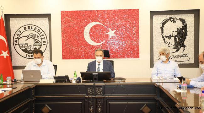 ‘Başkan Beyaz Masada’ sosyal medyadan sürüyor