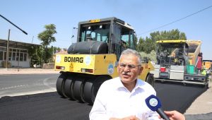 Başkan Büyükkılıç Argıncık'ta asfalt çalışmasını denetledi
