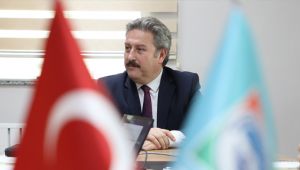 Melikgazi Belediyesi okulları onarıyor