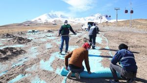 Büyükşehir, Erciyes'e biyotekstil tohum halısı serdi