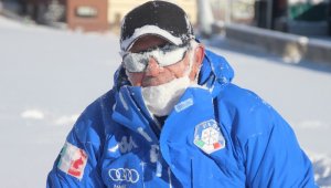 Erciyes'e kar yağdı, işletmeciler bayram etti