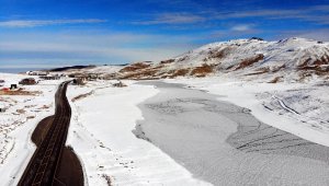 Gölet buz tuttu ortaya eşsiz görüntüler çıktı