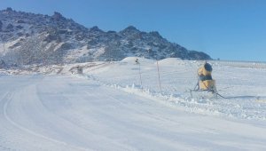 Hacılar Kapı pistinde kayak sezonu açıldı