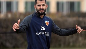 İlhan Depe takıma katıldı