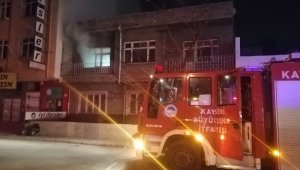 Kayseri'de boş evde çıkan yangını itfaiye söndürdü